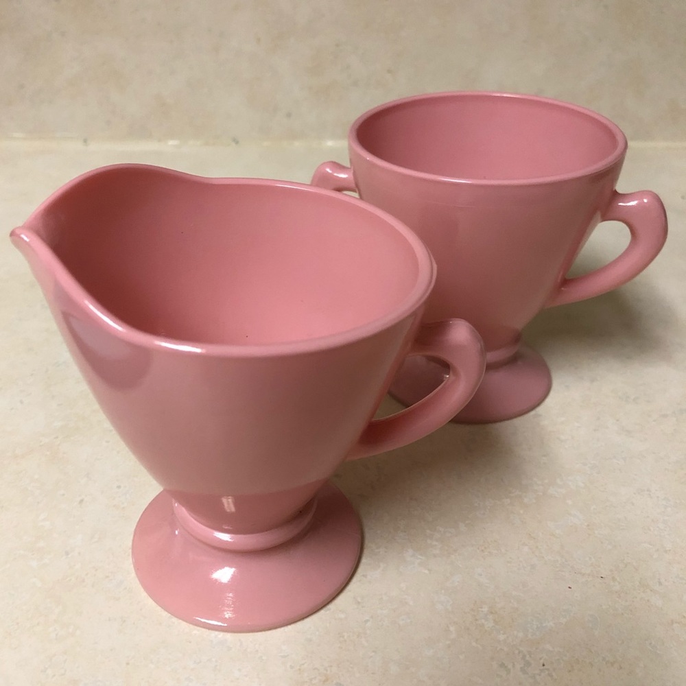 HAZEL-ATLAS Ovide Platonite Pink Cream & Sugar Set